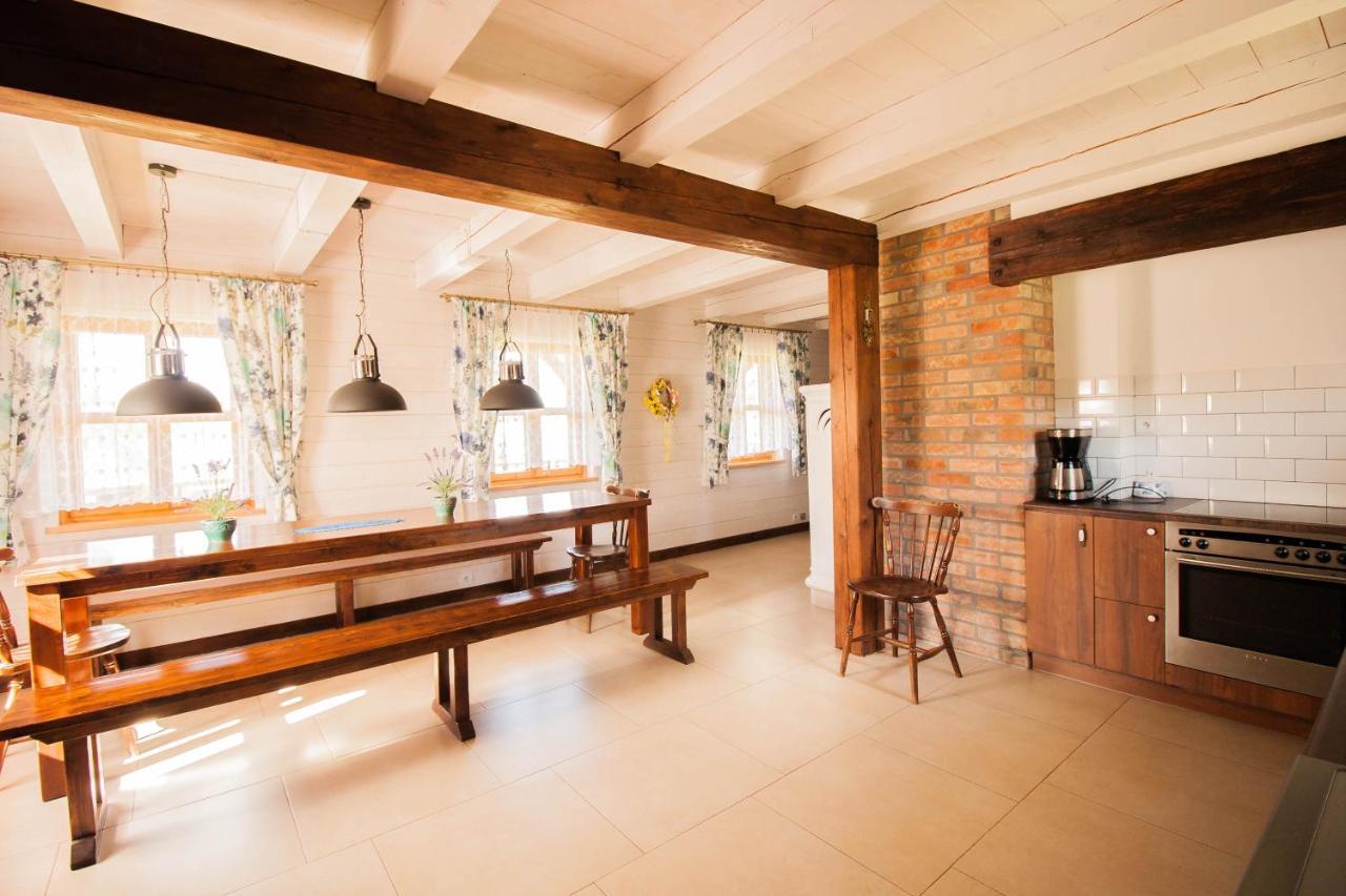 Holiday House Folwark Jelen Poniklica 外观 照片