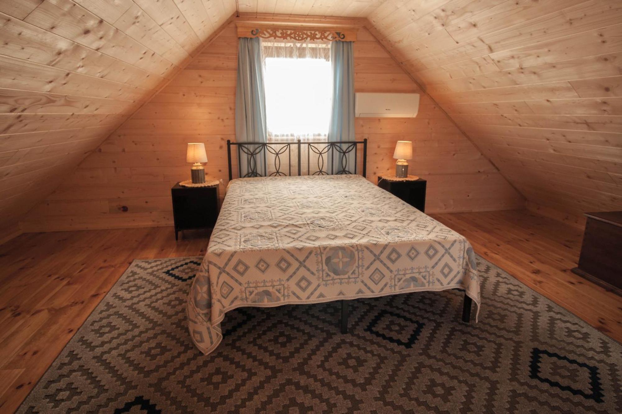 Holiday House Folwark Jelen Poniklica 外观 照片